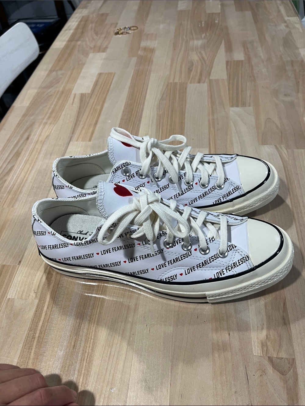 Converse Women's White Low-Top Sneakers with Red Heart love fearlessly new NWOB - Picture 7 of 12